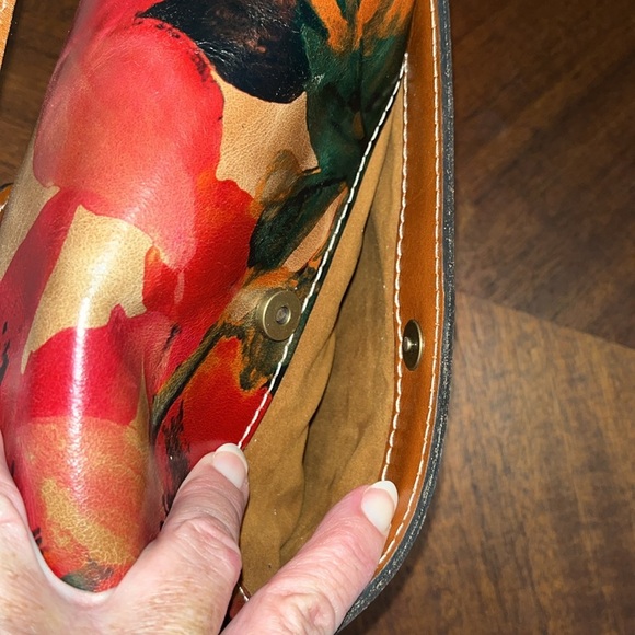 Patricia Nash Crossbody  Shoulder bag NWT Floral multicolored hand painted print - Picture 10 of 13